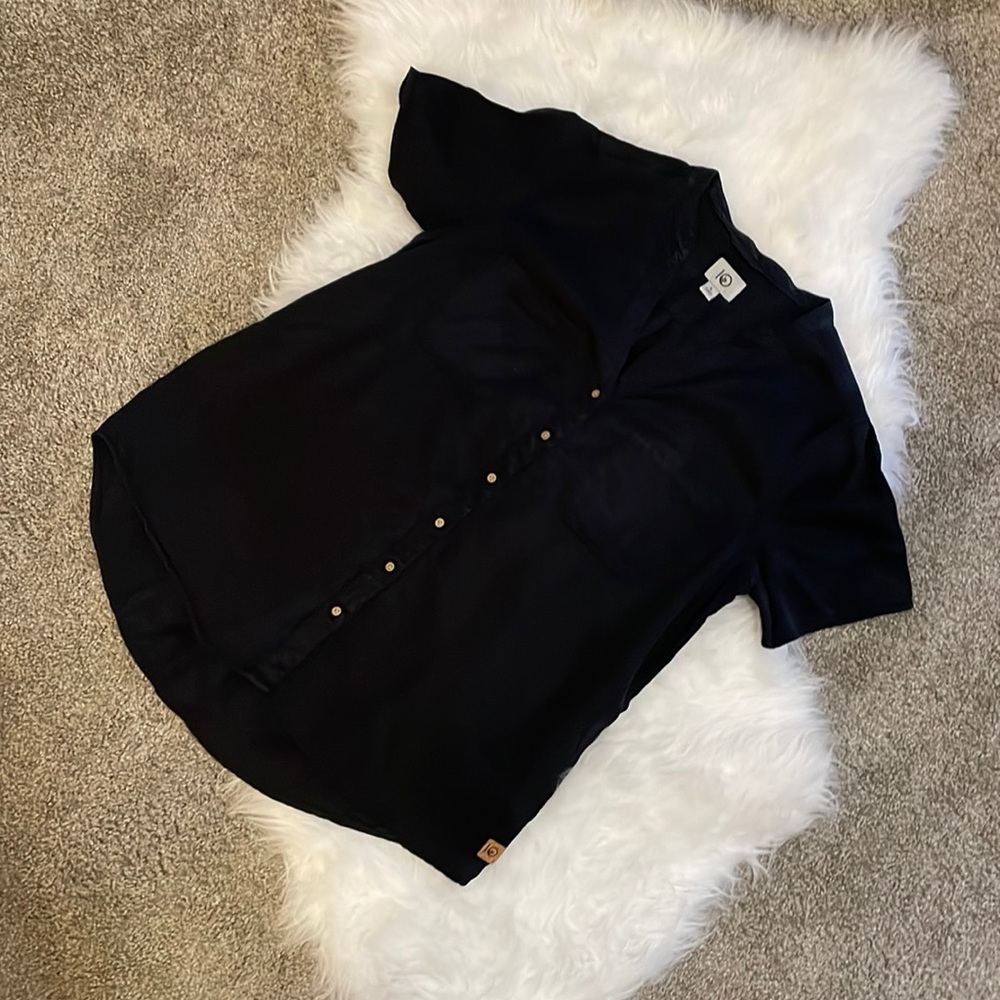 tentree Women’s Button Down Short Sleeve Shirt Size L